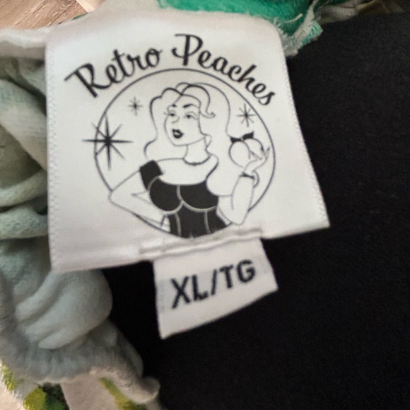 Two piece Tiki set - Picture 2 of 2